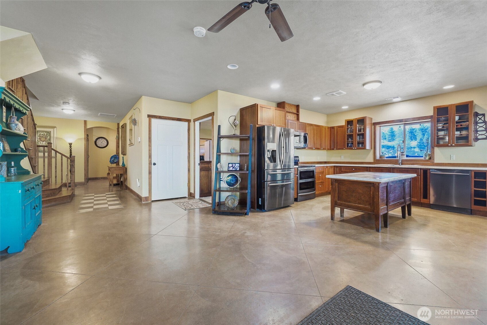 39605 N Elk-chattaroy Road Property Photo 13