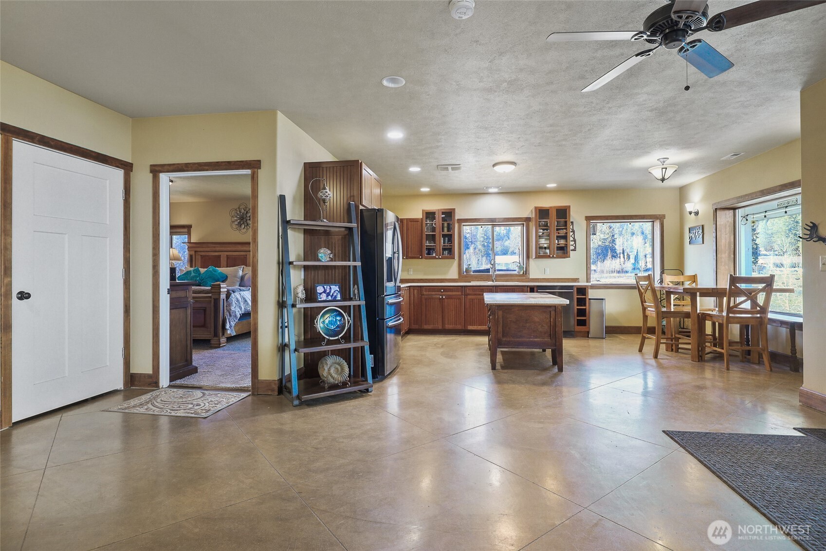 39605 N Elk-chattaroy Road Property Photo 14