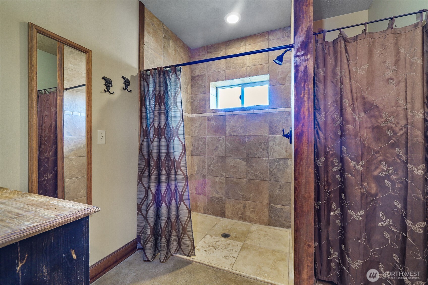 39605 N Elk-chattaroy Road Property Photo 21