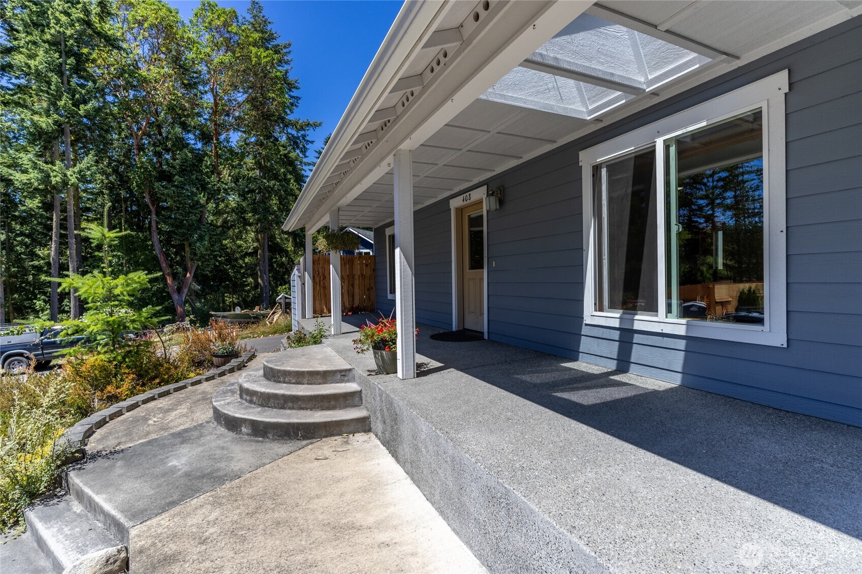 408 Eddy Court Property Photo 2