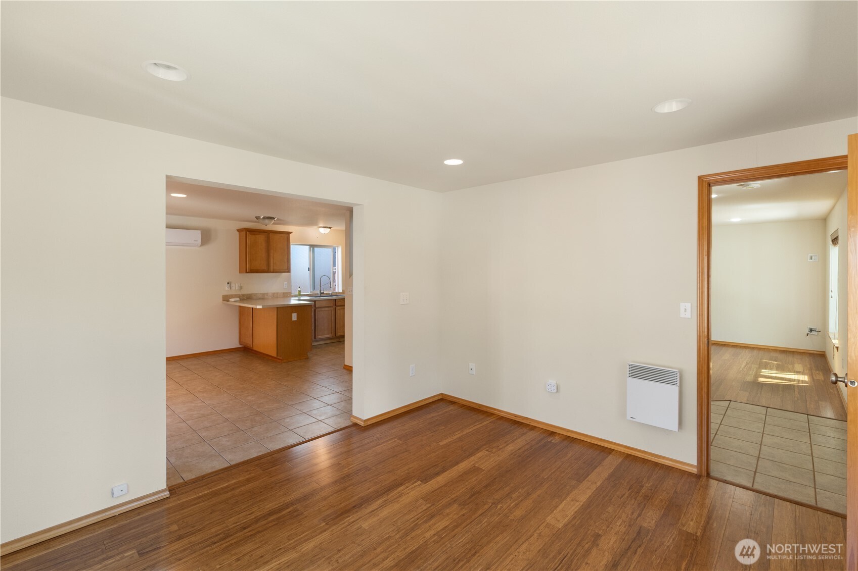 408 Eddy Court Property Photo 8