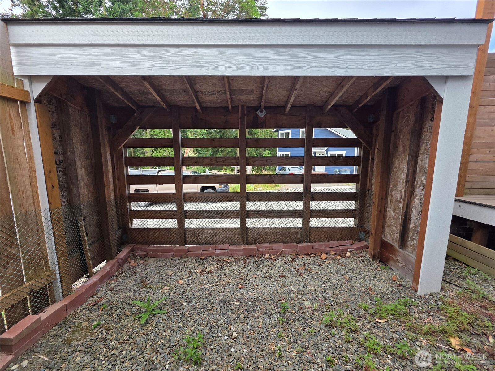 408 Eddy Court Property Photo 12