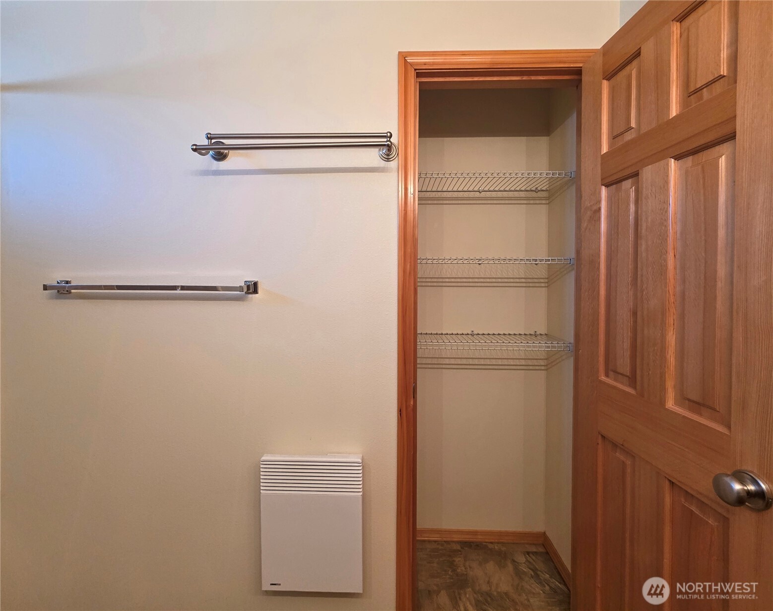 408 Eddy Court Property Photo 17