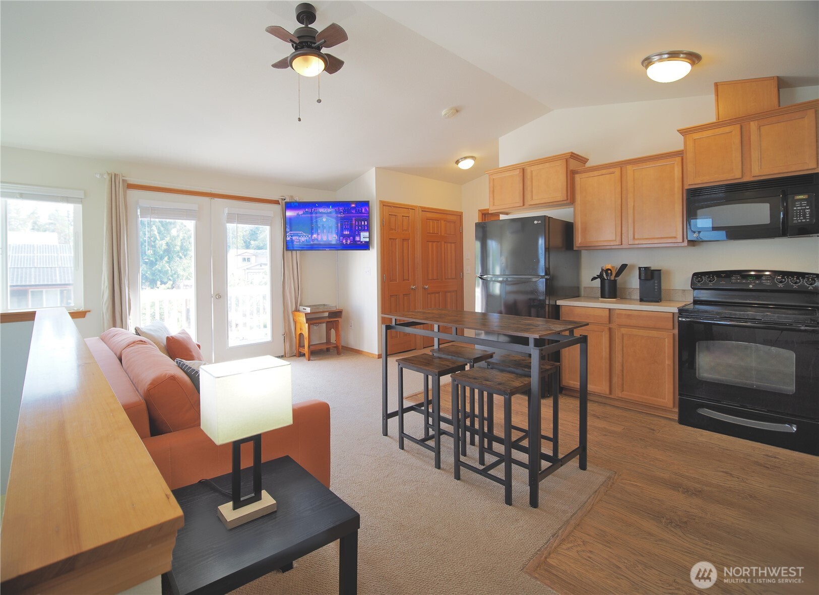 408 Eddy Court Property Photo 29