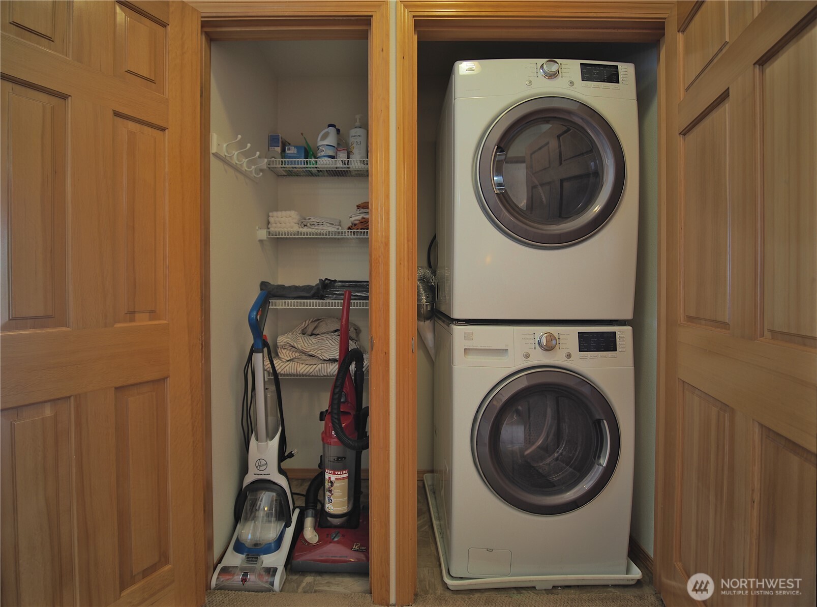 408 Eddy Court Property Photo 32