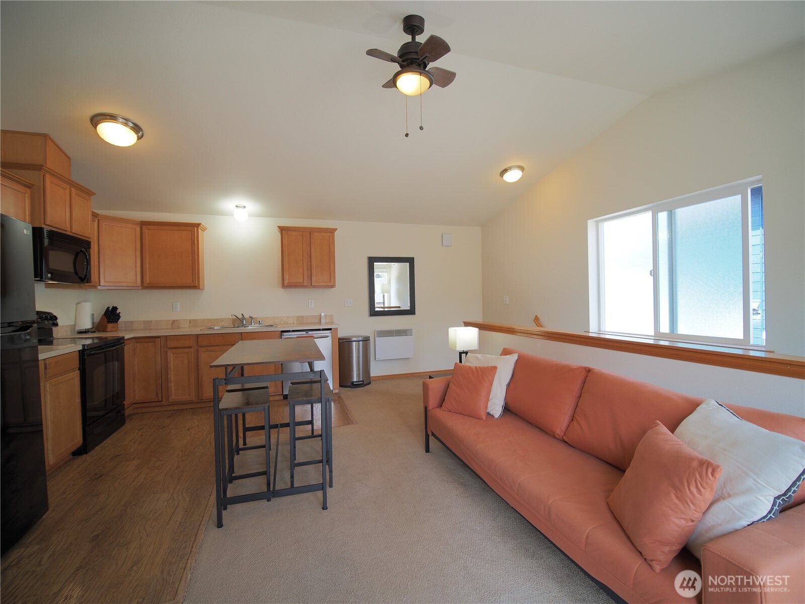 408 Eddy Court Property Photo 36