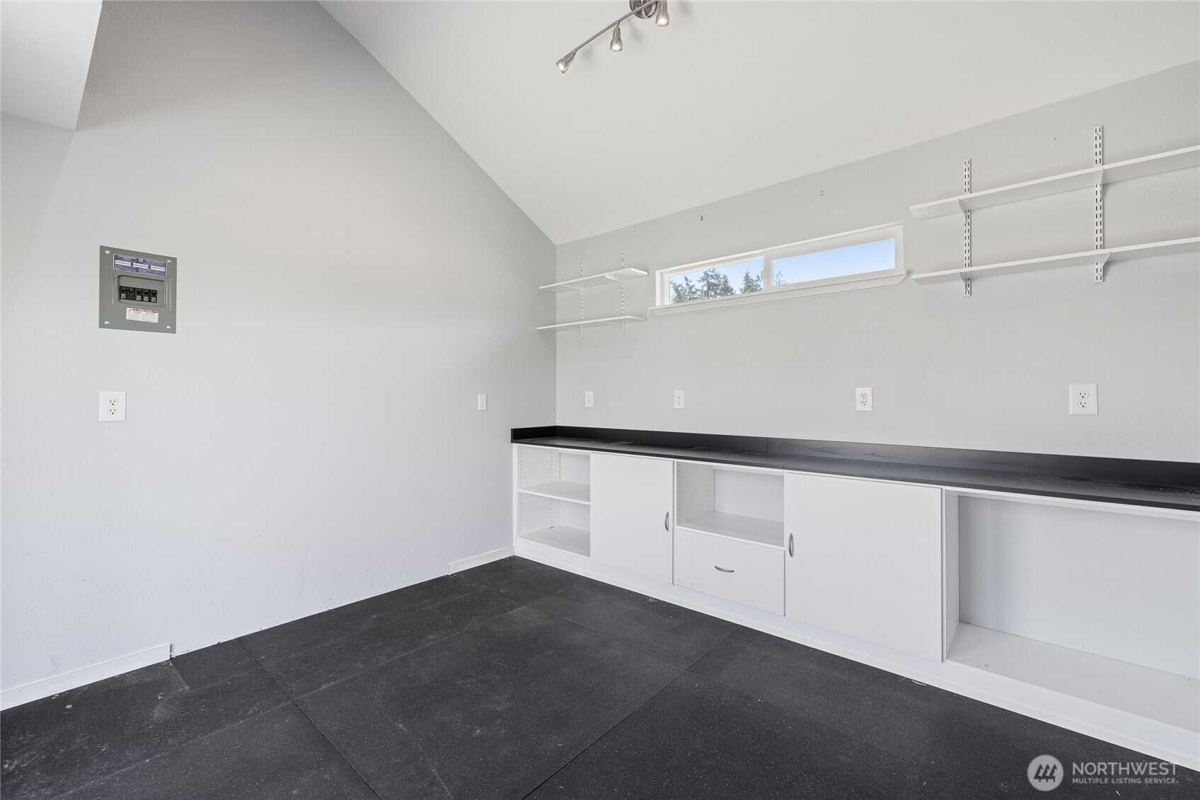 4004 50th Street Ct Property Photo 10