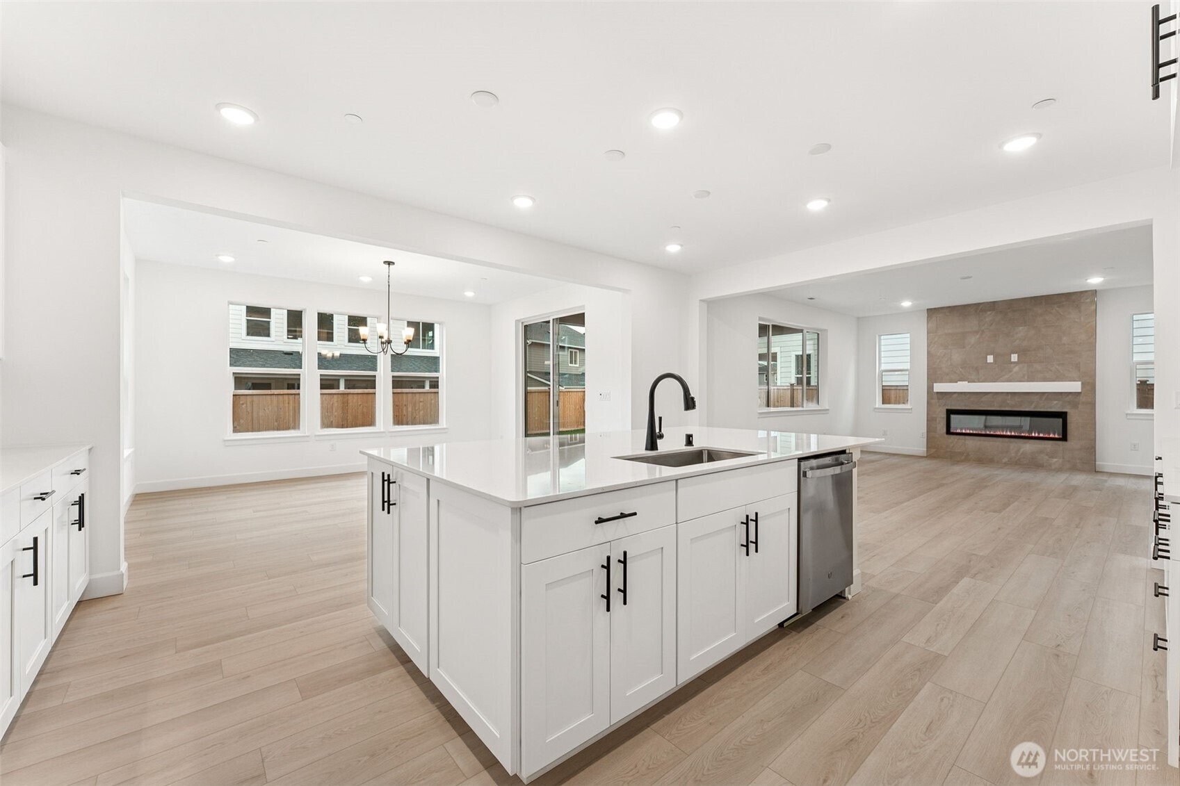 18019 139th Place 19 Property Photo 3