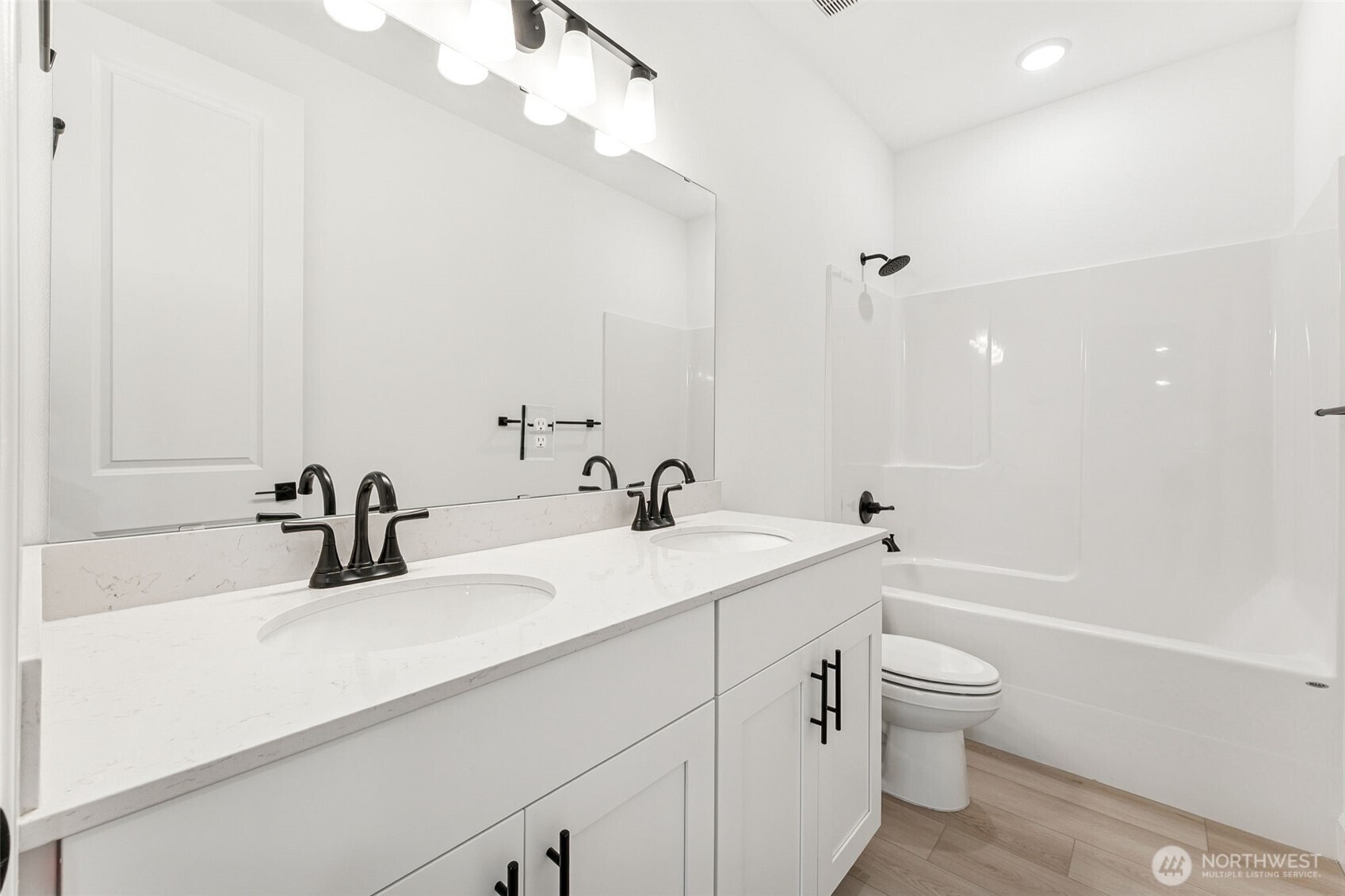 18019 139th Place 19 Property Photo 9