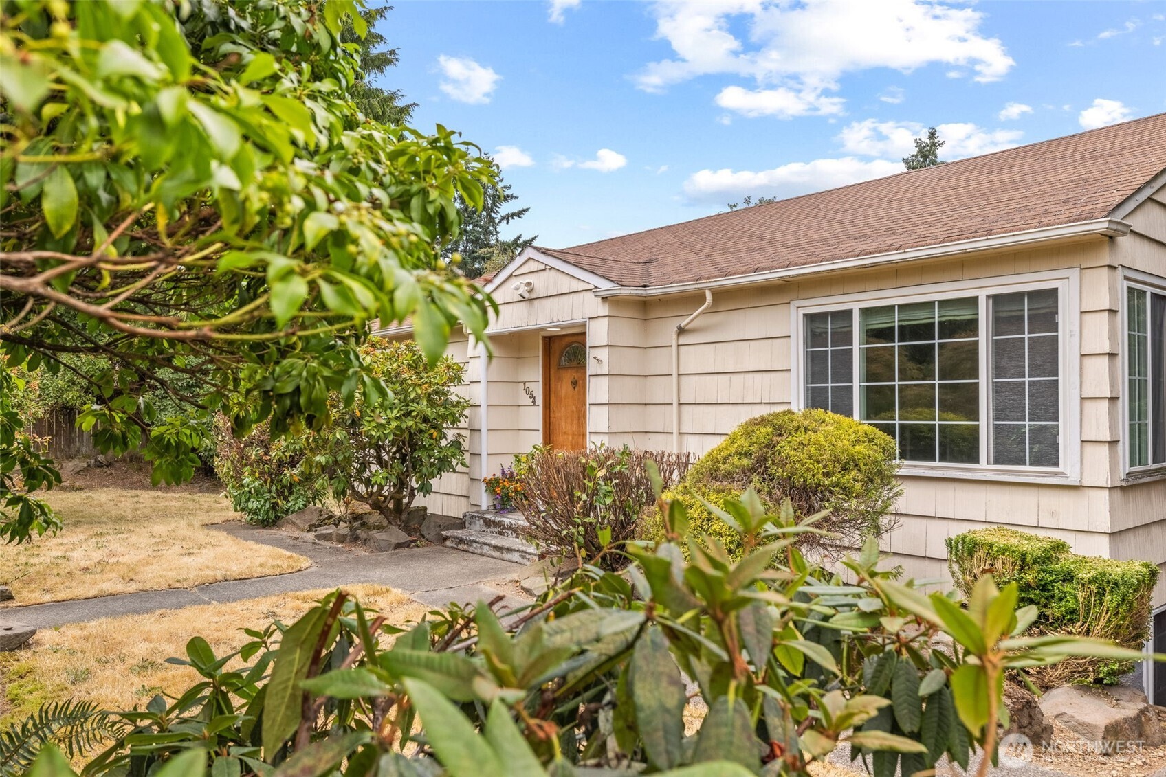 1054 S 124th Street Property Photo 1
