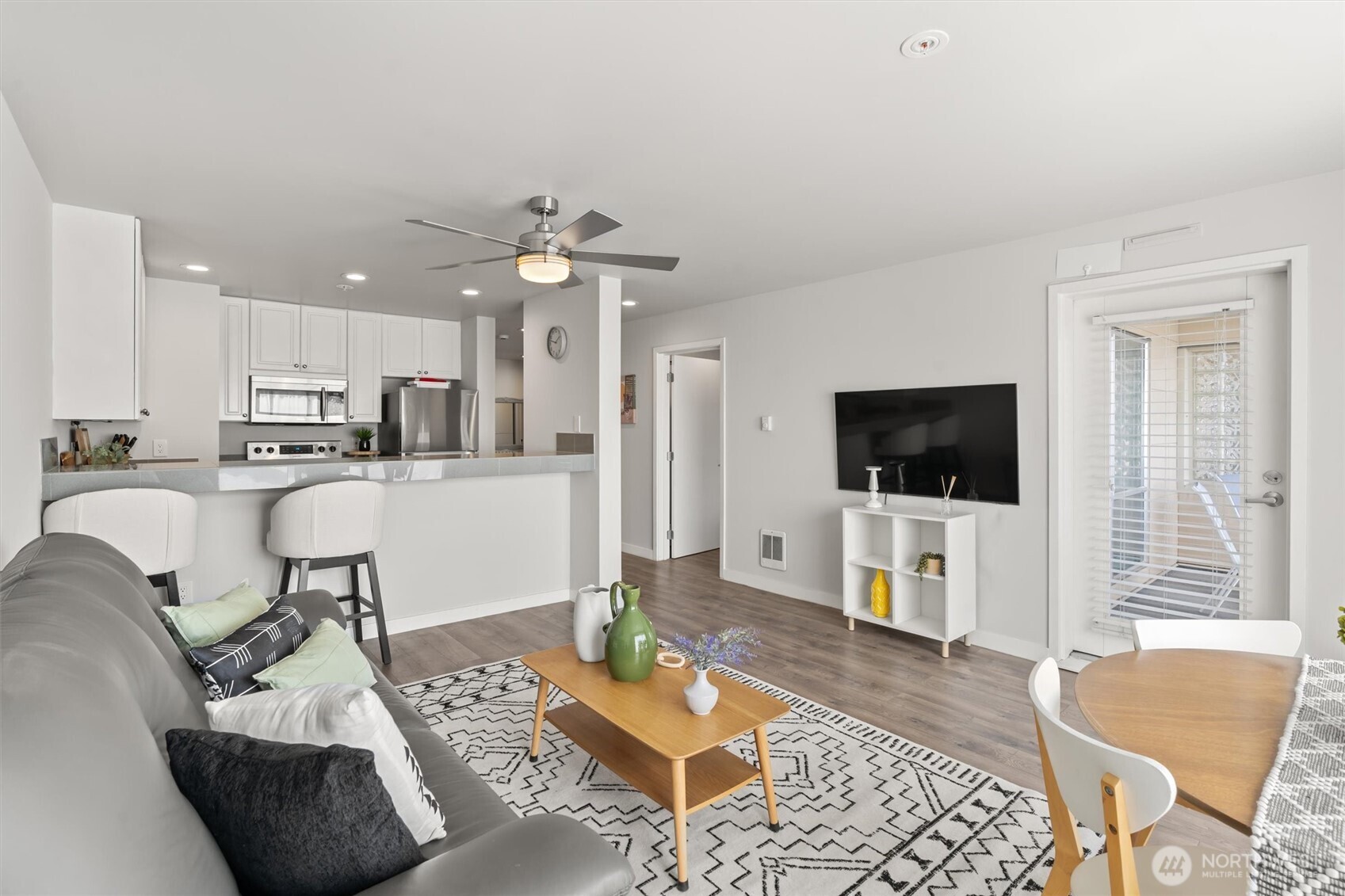 321 10th Avenue 705 Property Photo 9