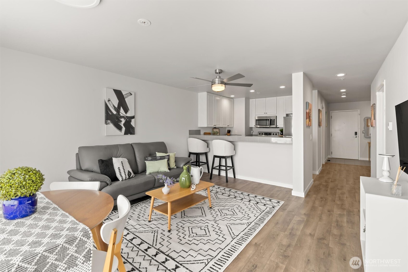 321 10th Avenue 705 Property Photo 10