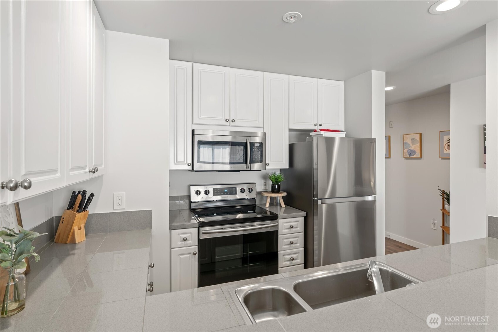 321 10th Avenue 705 Property Photo 15