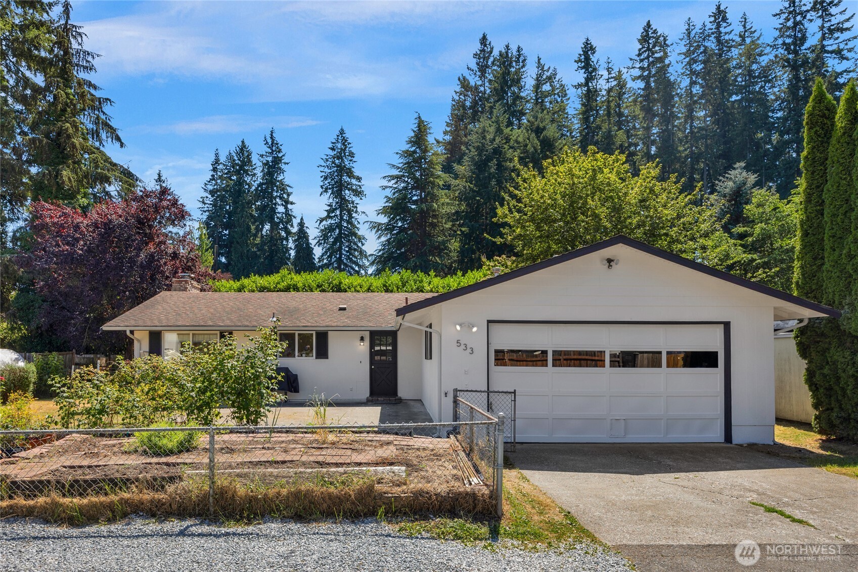 533 E Division Street Property Photo 1