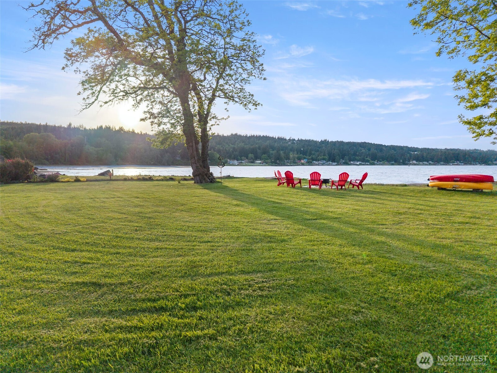 4354 Dyes Inlet Road Property Photo 1