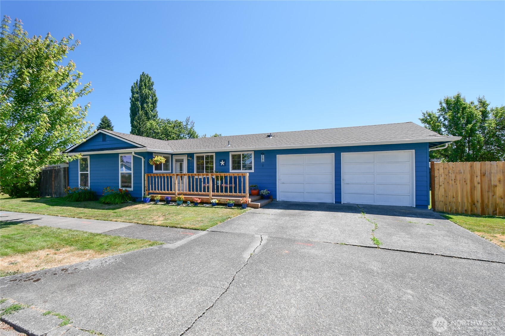 2102 35th Avenue Property Photo 1