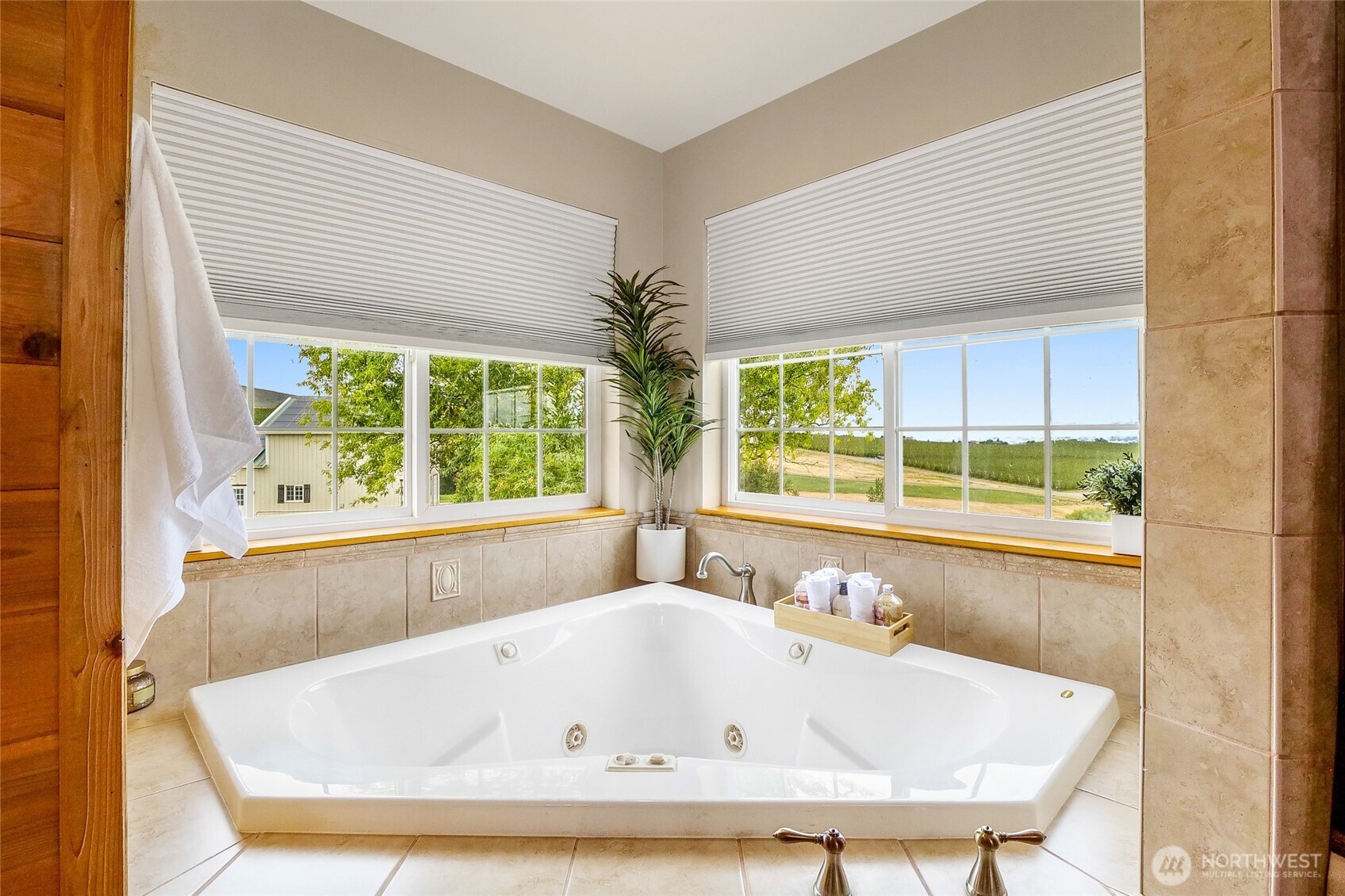 201 Vanderbilt Road Property Photo 26