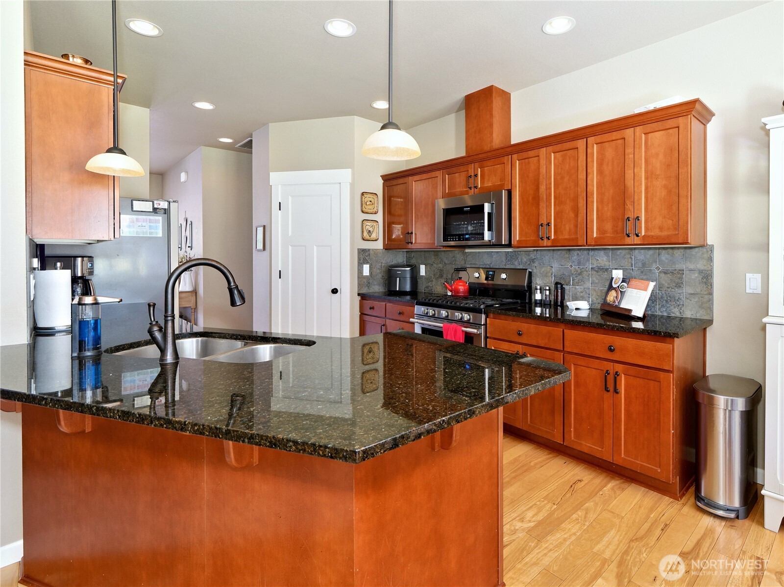 1022 259th Street Property Photo 3