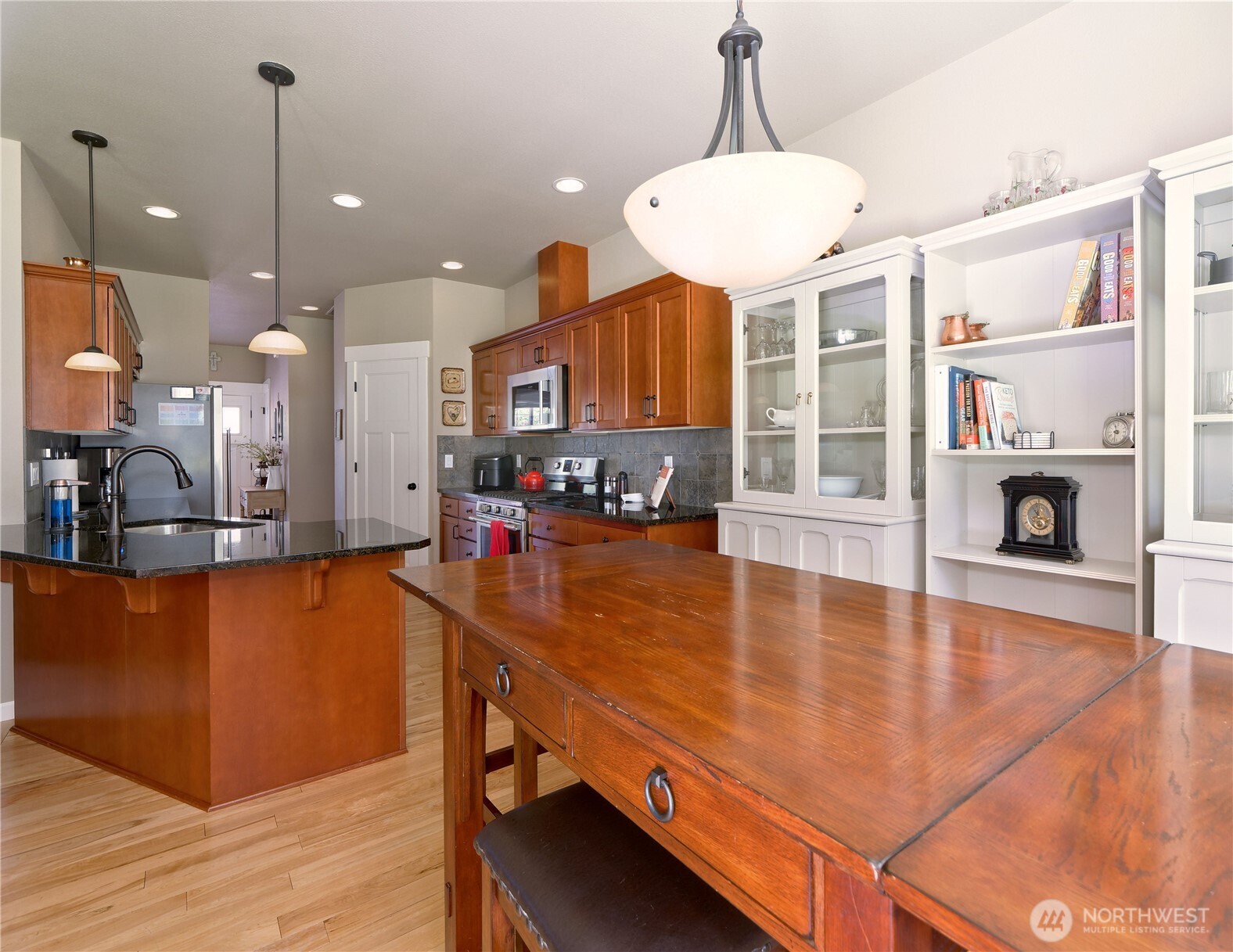 1022 259th Street Property Photo 4