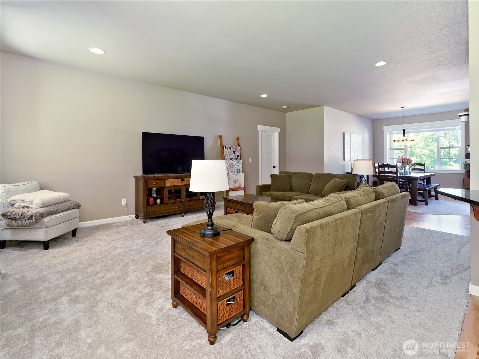 1022 259th Street Property Photo 6