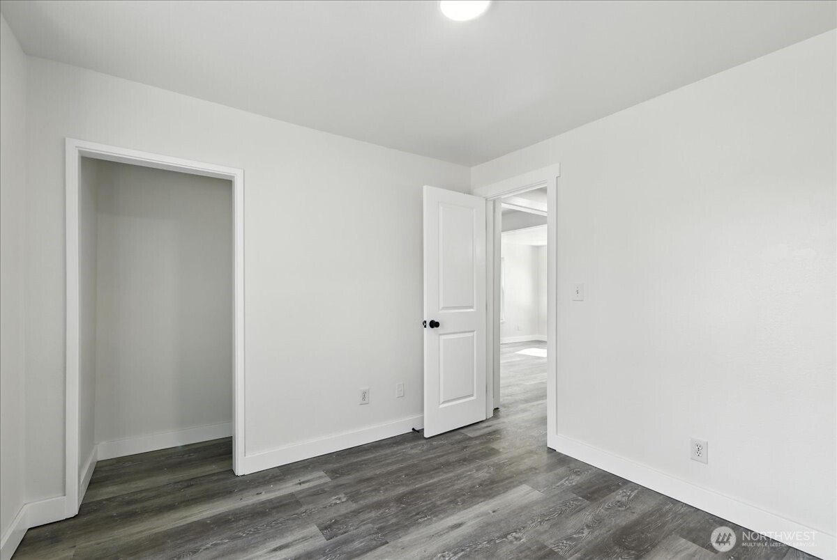 808 E 59th Street Property Photo 13