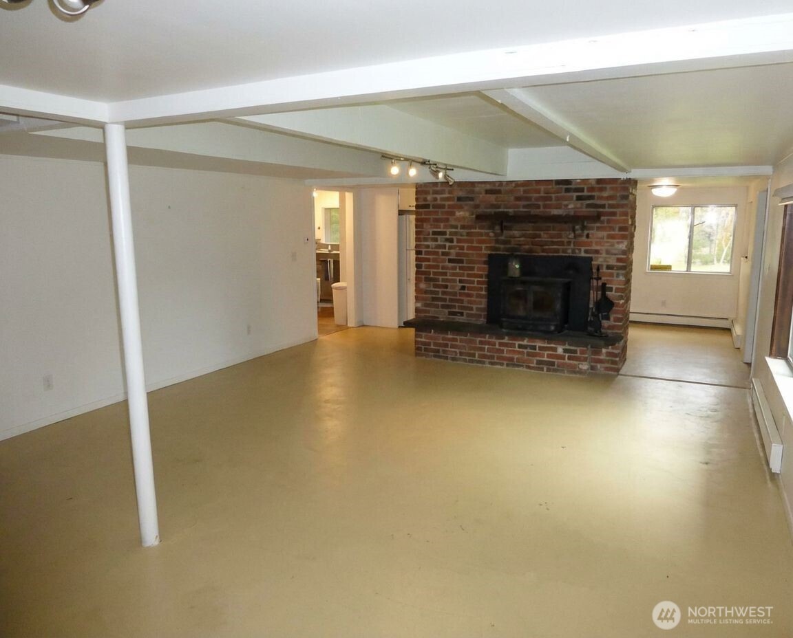 18612 51st Avenue Property Photo 22