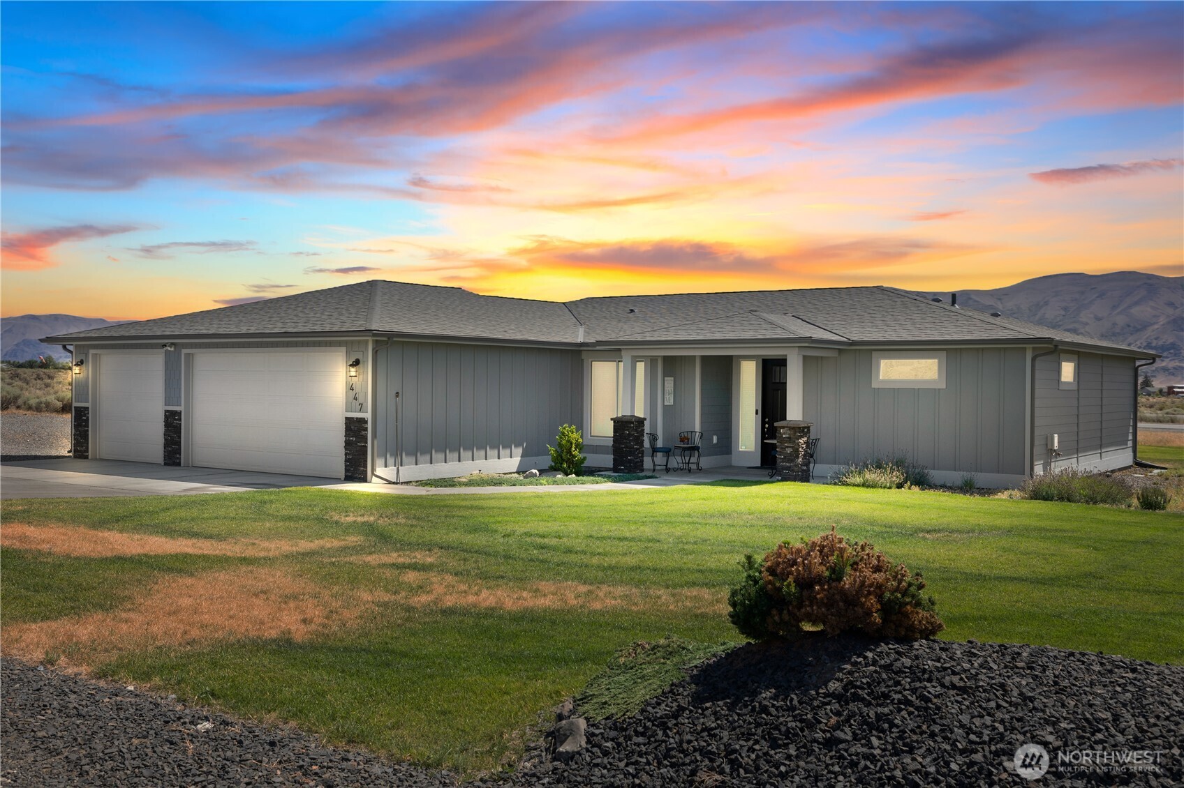 447 Airport Way Property Photo 1