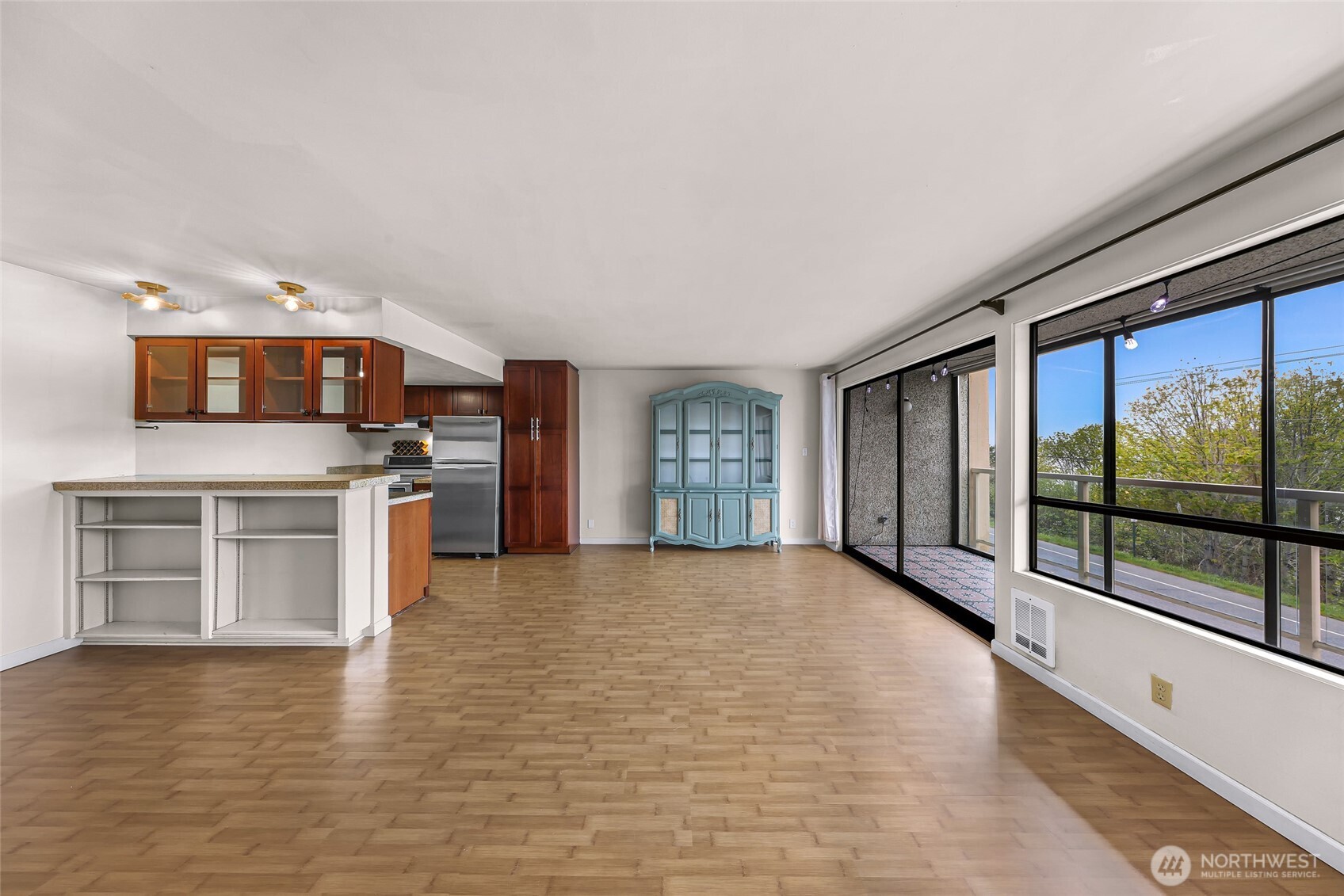 414 Boulevard 105 Property Photo 6