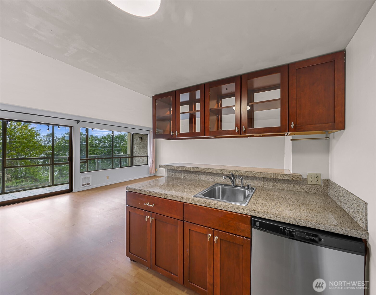414 Boulevard 105 Property Photo 17
