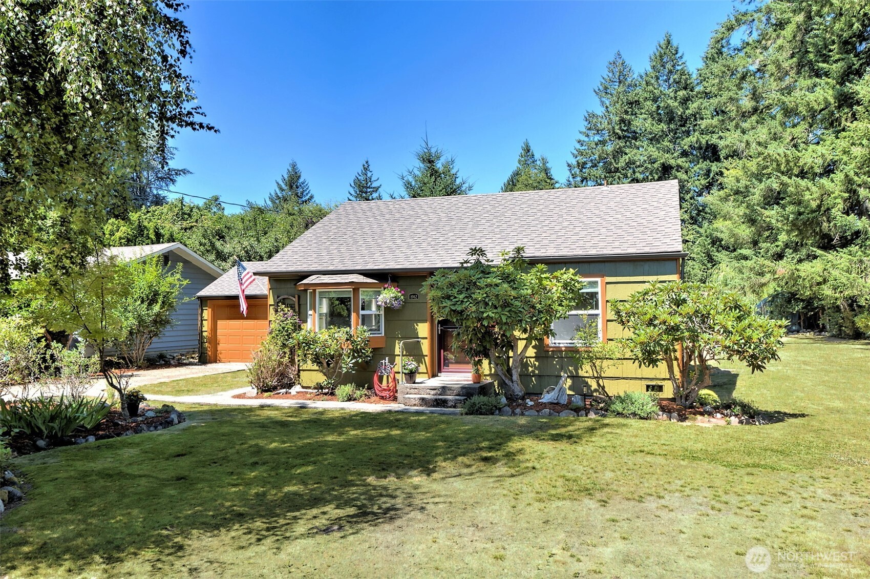 1912 Elliott Avenue Property Photo 2