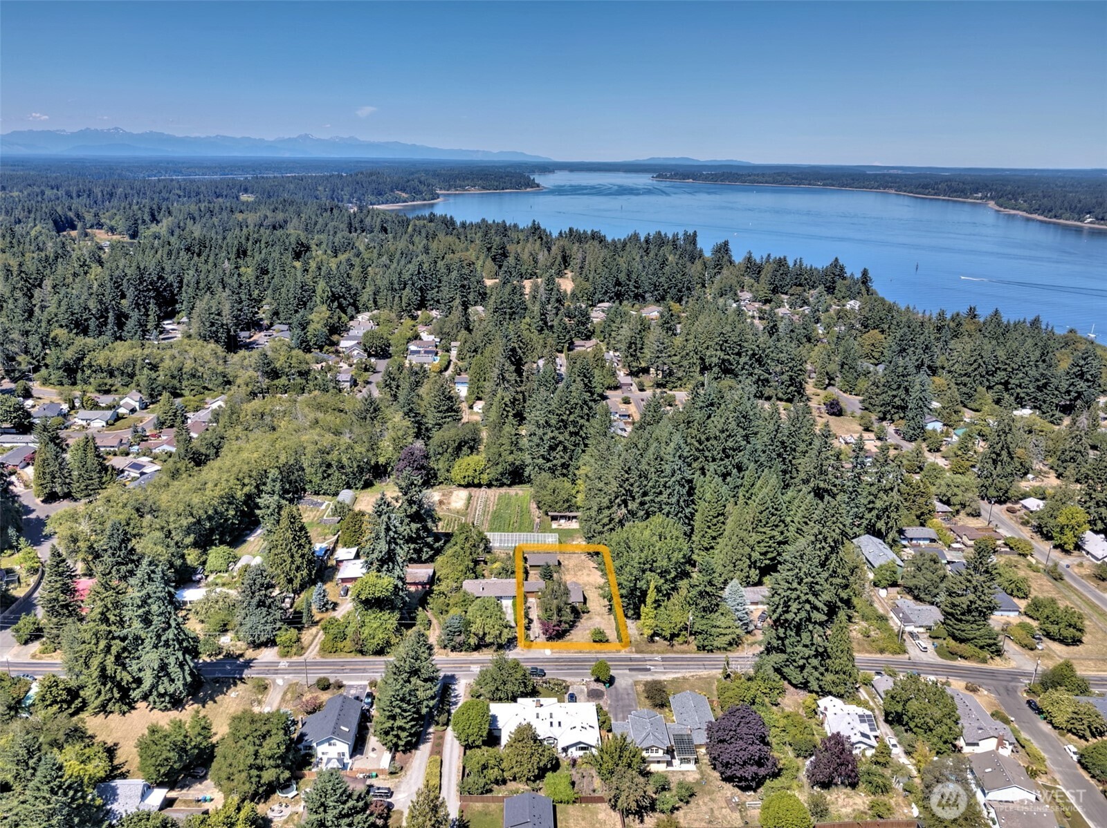 1912 Elliott Avenue Property Photo 10