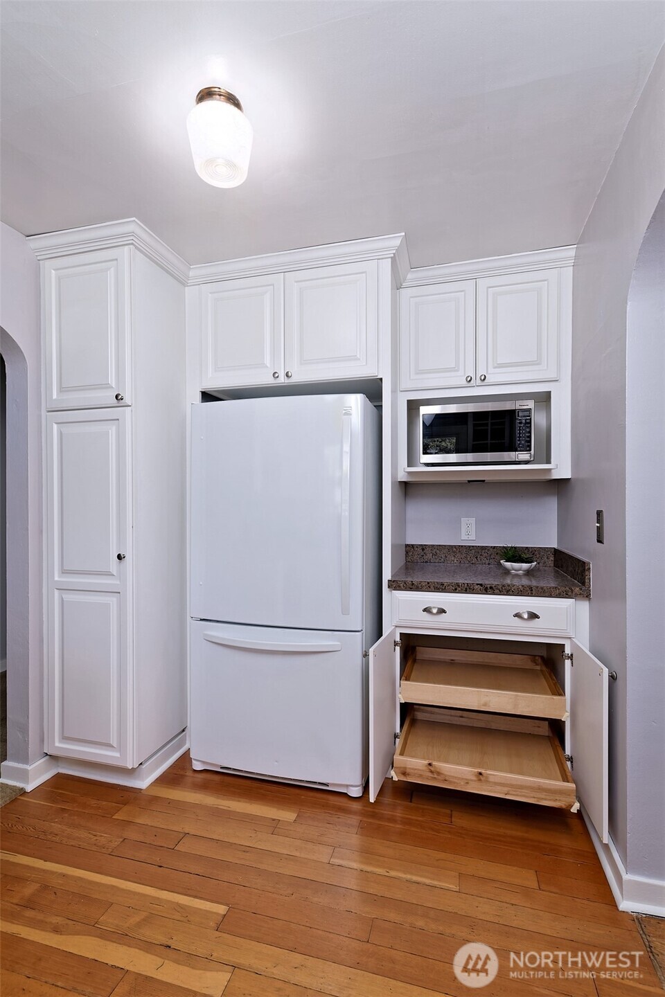 1912 Elliott Avenue Property Photo 18