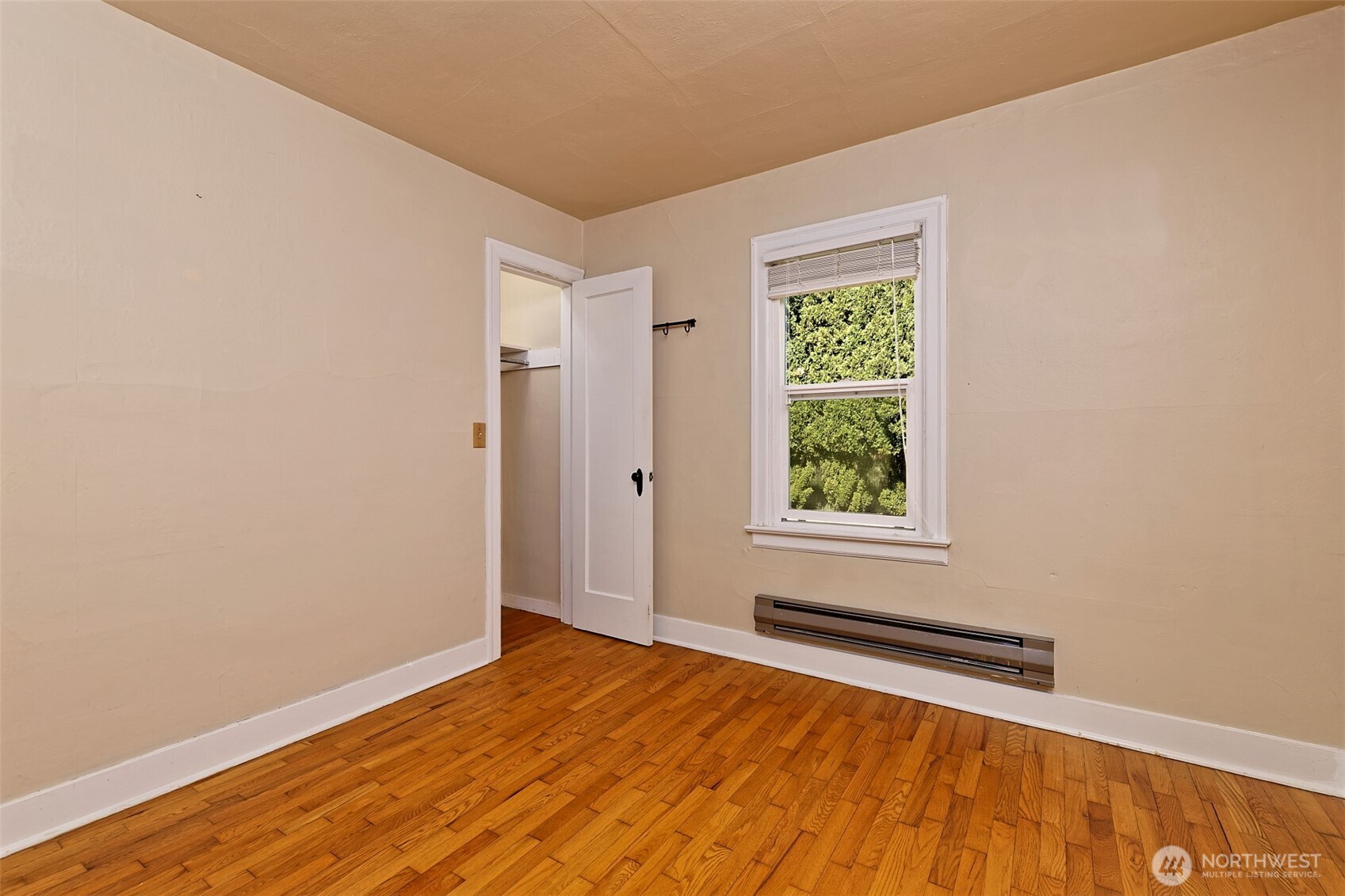 1912 Elliott Avenue Property Photo 20