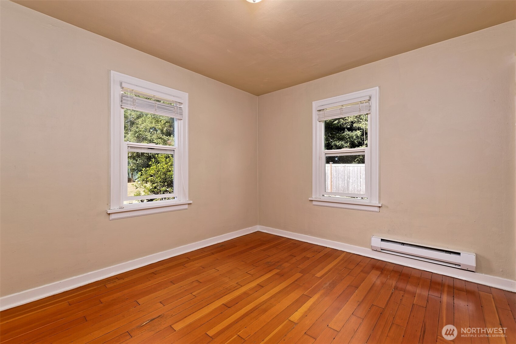 1912 Elliott Avenue Property Photo 24