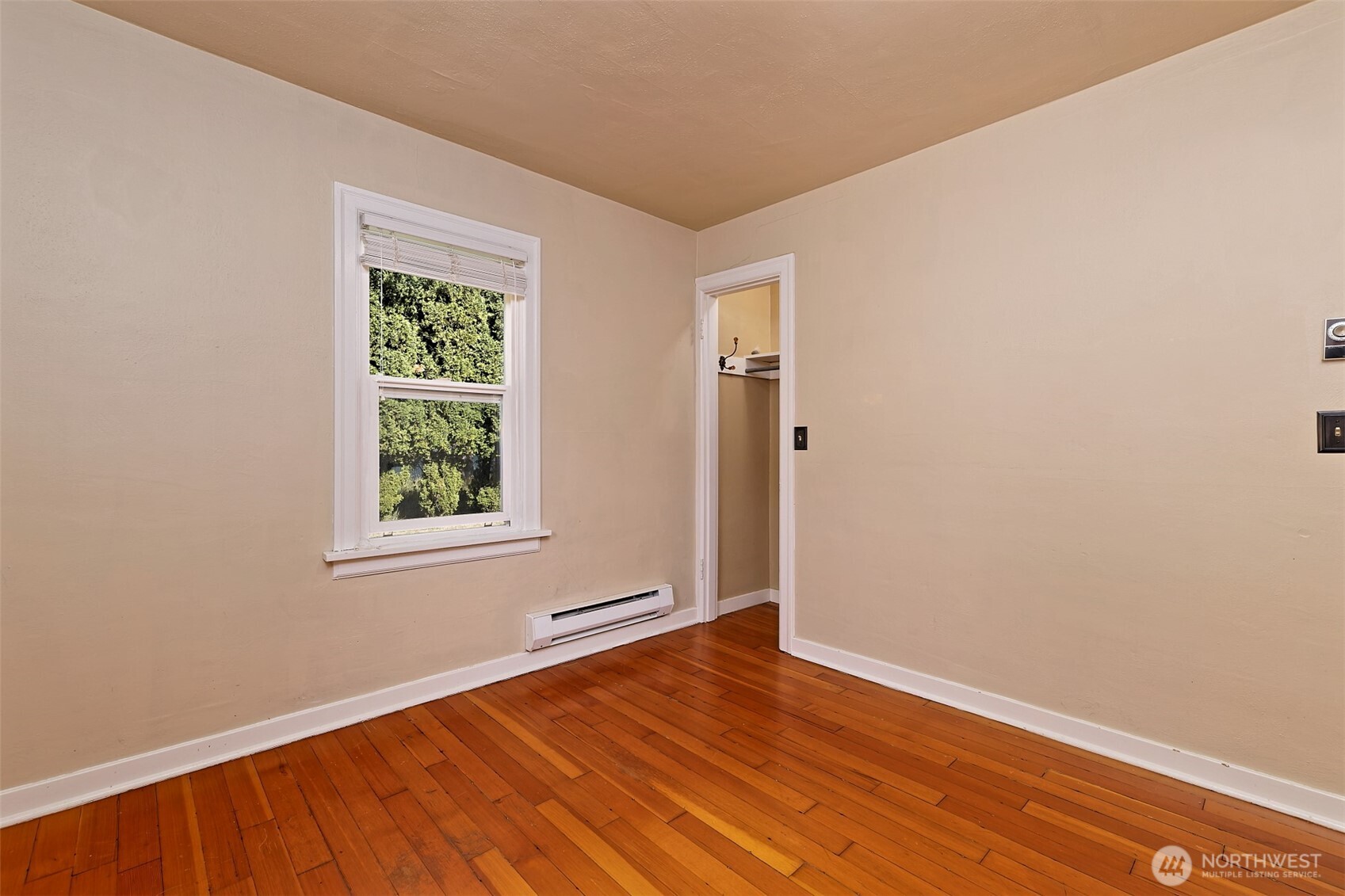 1912 Elliott Avenue Property Photo 25