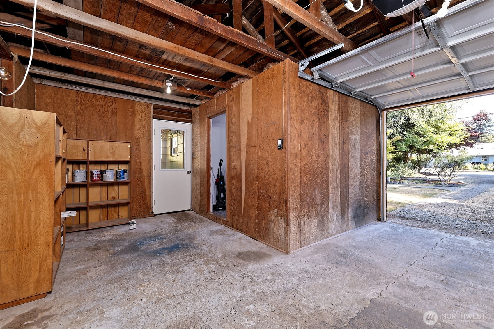 1912 Elliott Avenue Property Photo 29