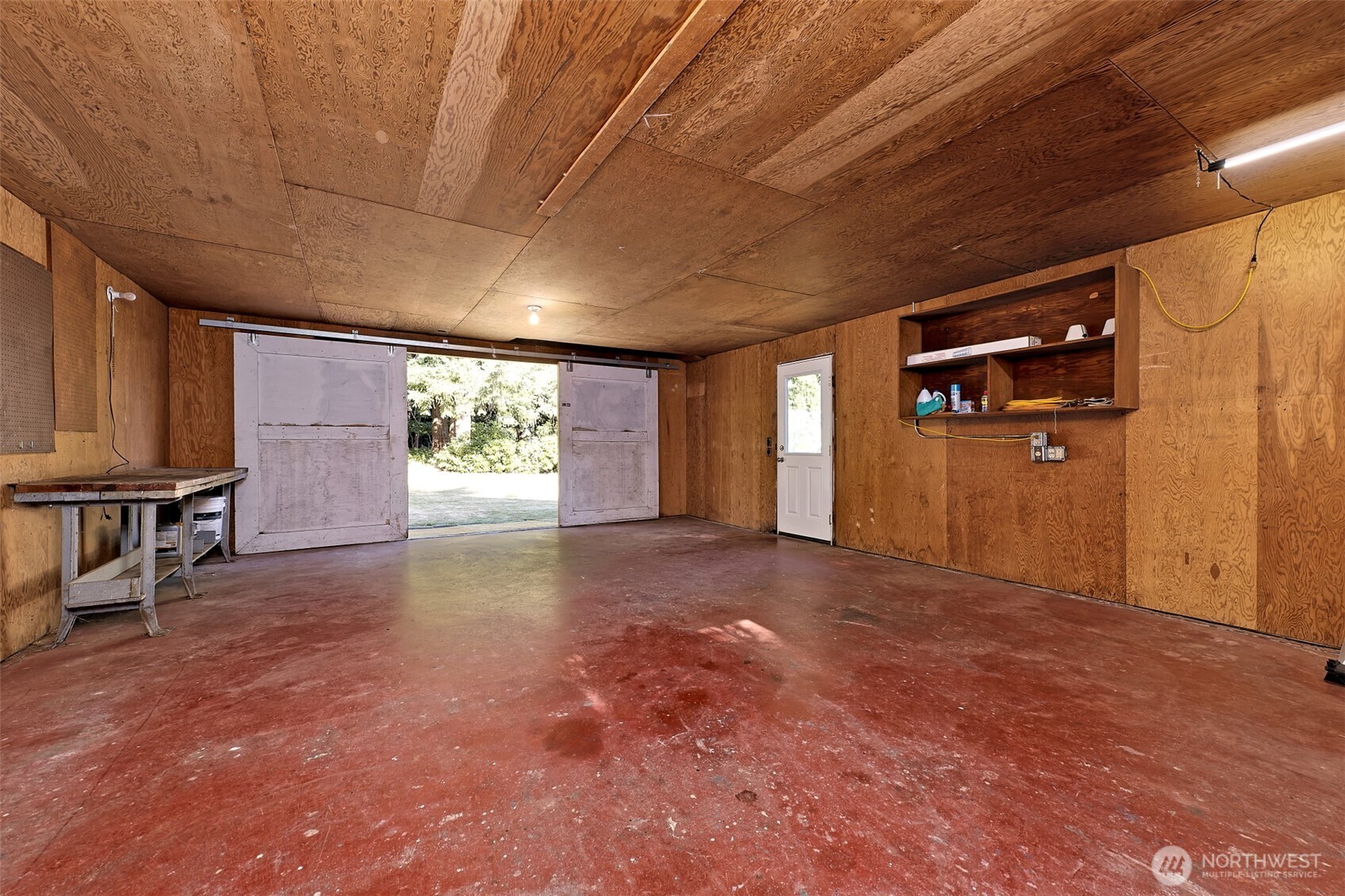 1912 Elliott Avenue Property Photo 33