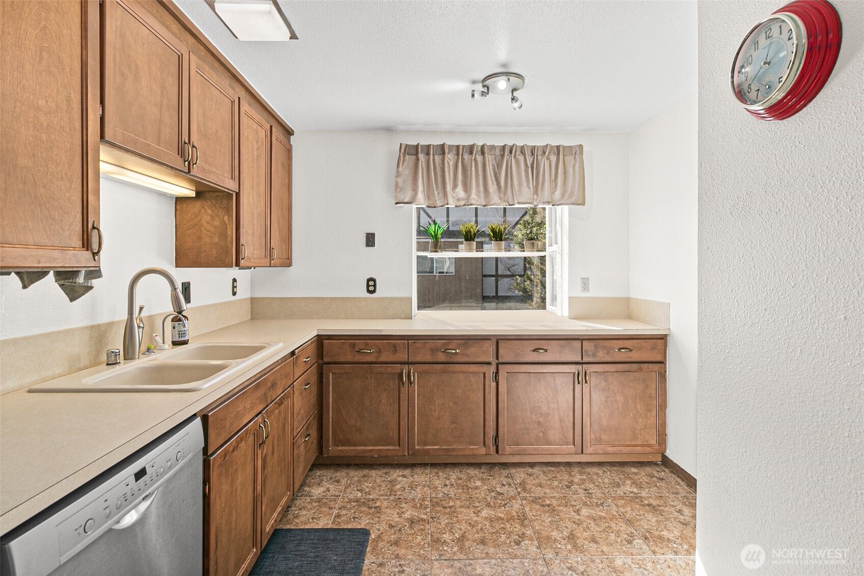 2520 Cascade Place 2520 Property Photo 12