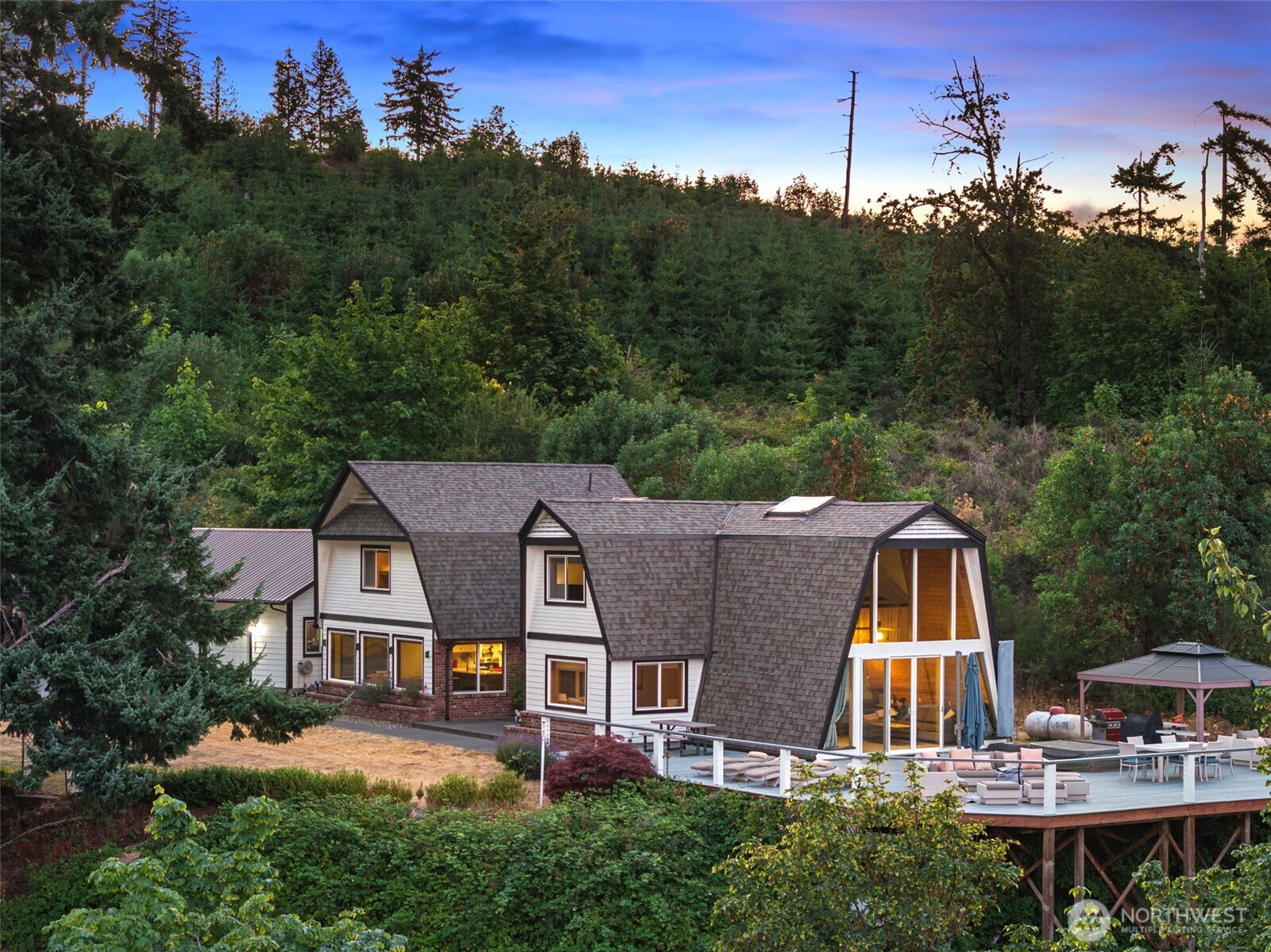 6321 Us Highway 101 Property Photo 1