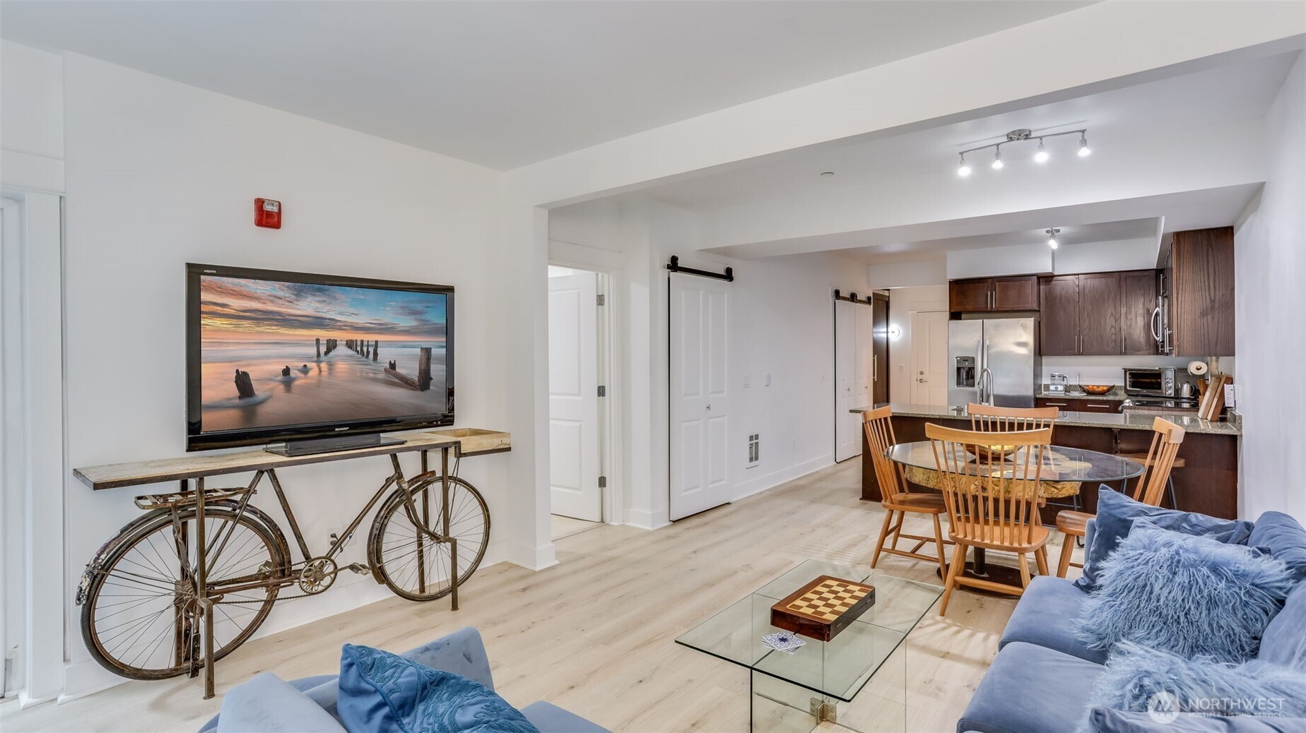 699 John Street 306 Property Photo 1