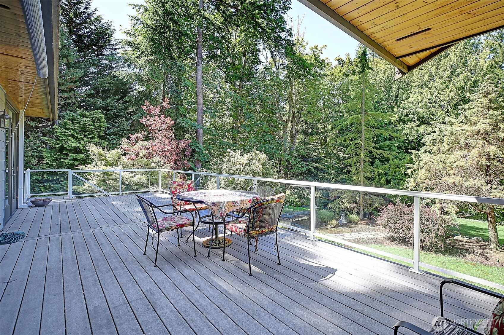 628 N Sunset Drive Property Photo 13
