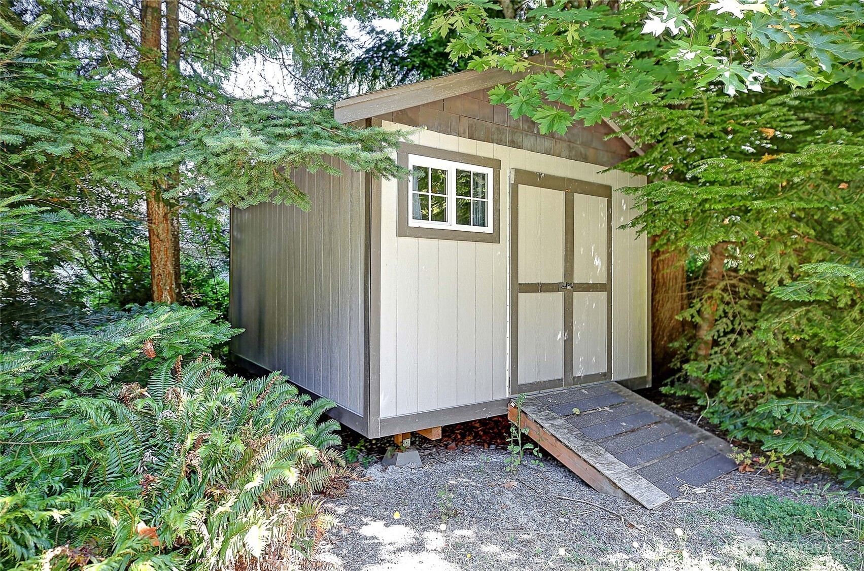 628 N Sunset Drive Property Photo 38