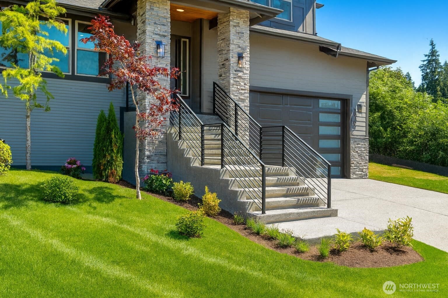 15107 250th Drive Property Photo 2