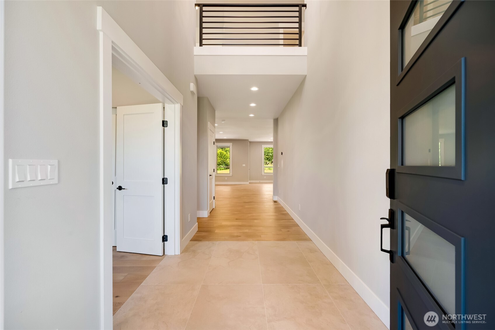 15107 250th Drive Property Photo 3