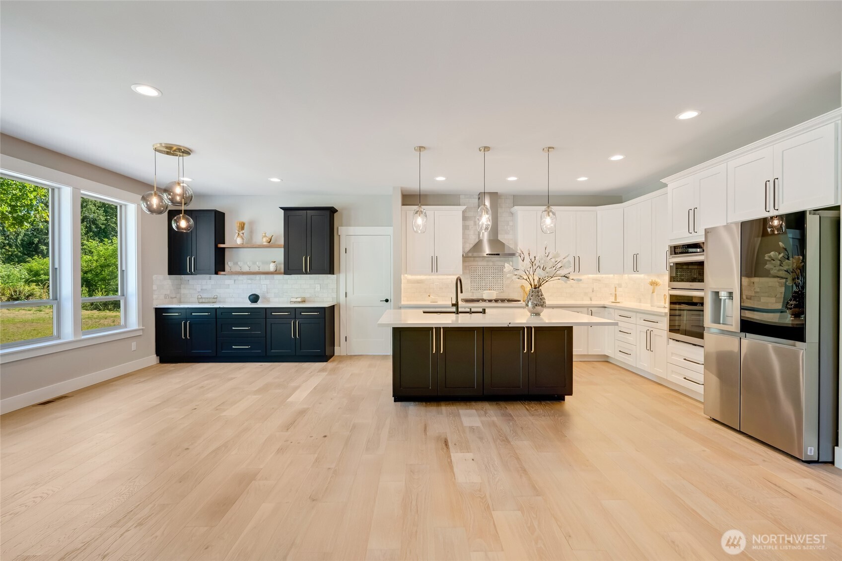 15107 250th Drive Property Photo 4