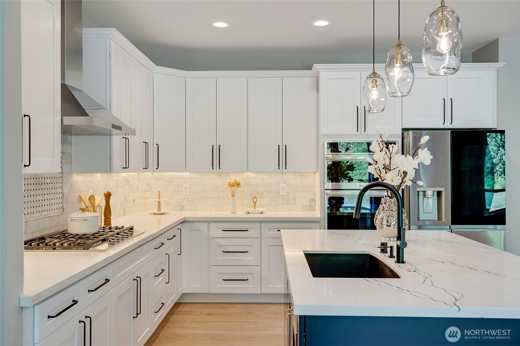 15107 250th Drive Property Photo 6