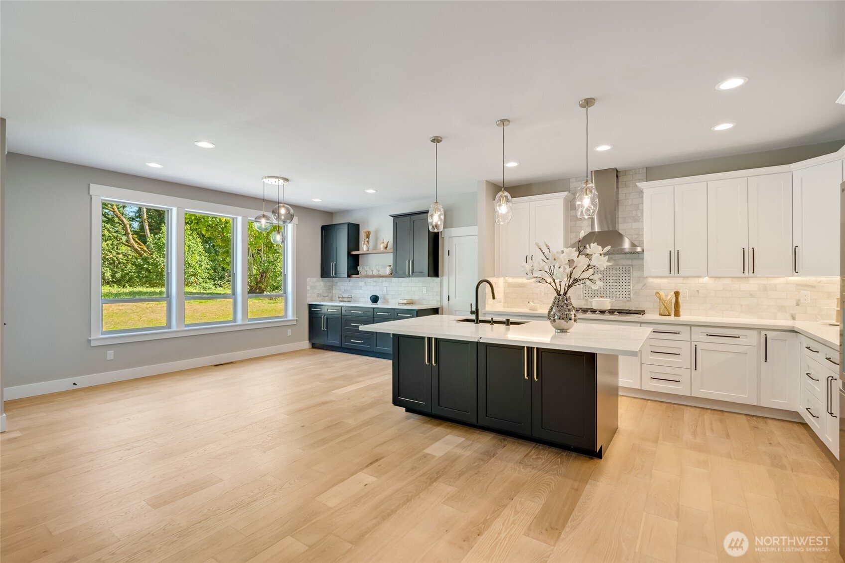 15107 250th Drive Property Photo 9