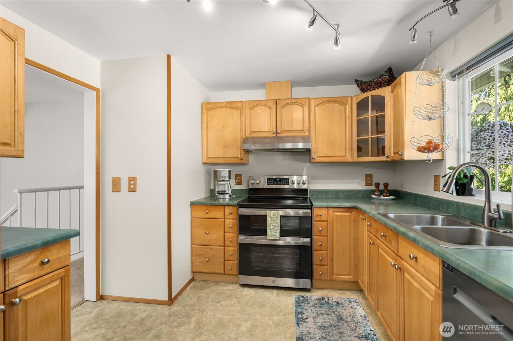 30017 42nd Pl Property Photo 5