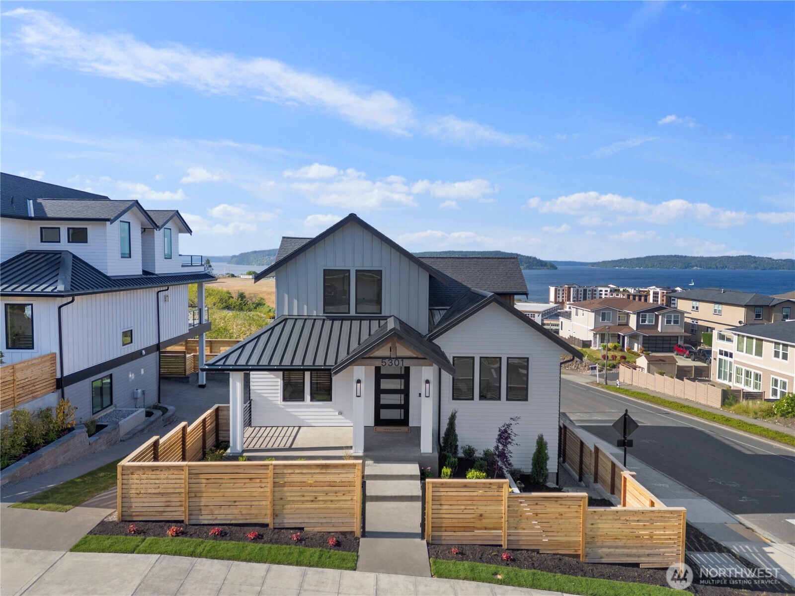 5301 N Commercial Street Property Photo 1