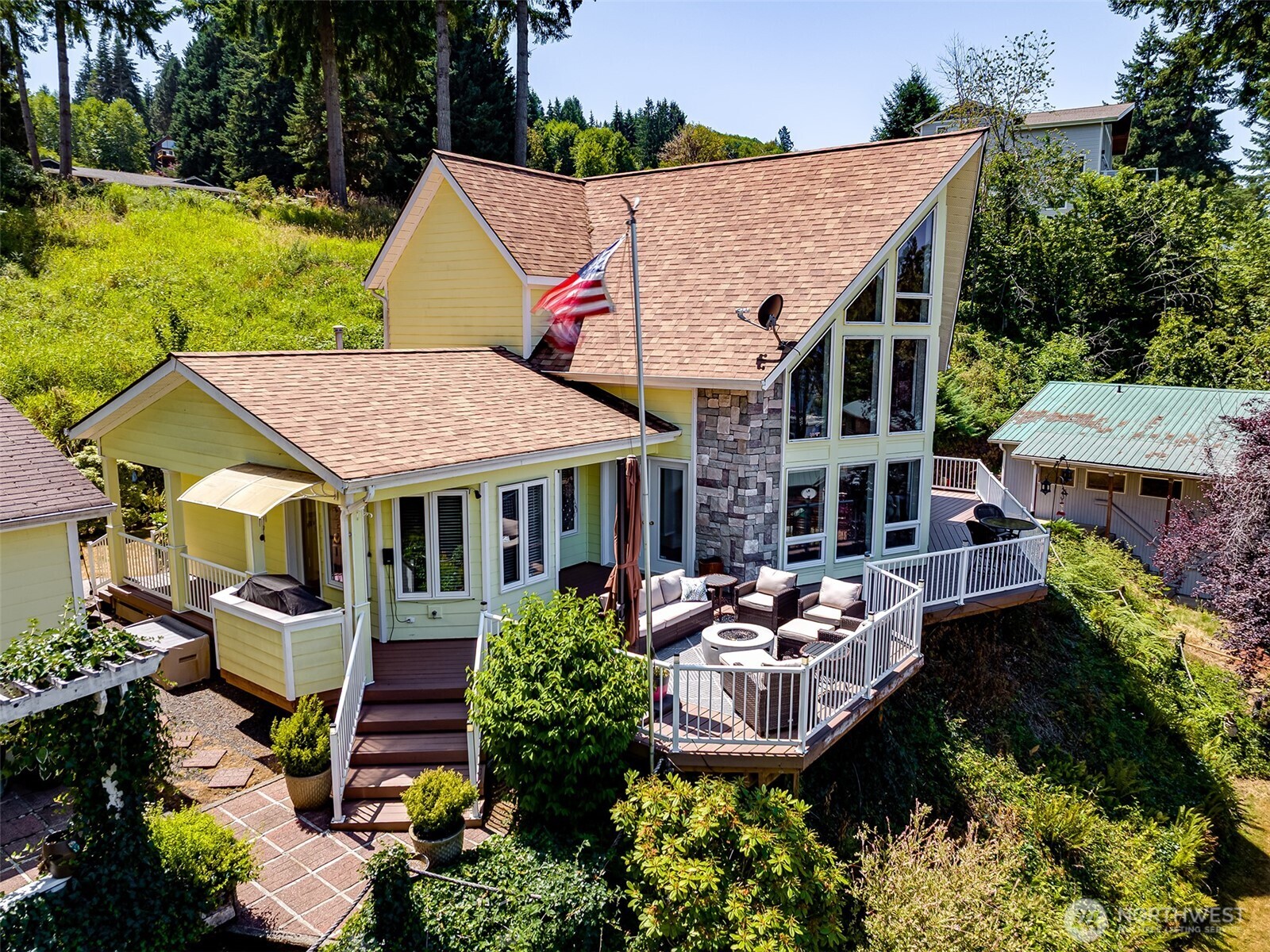 103 Lakeside Drive Property Photo 1